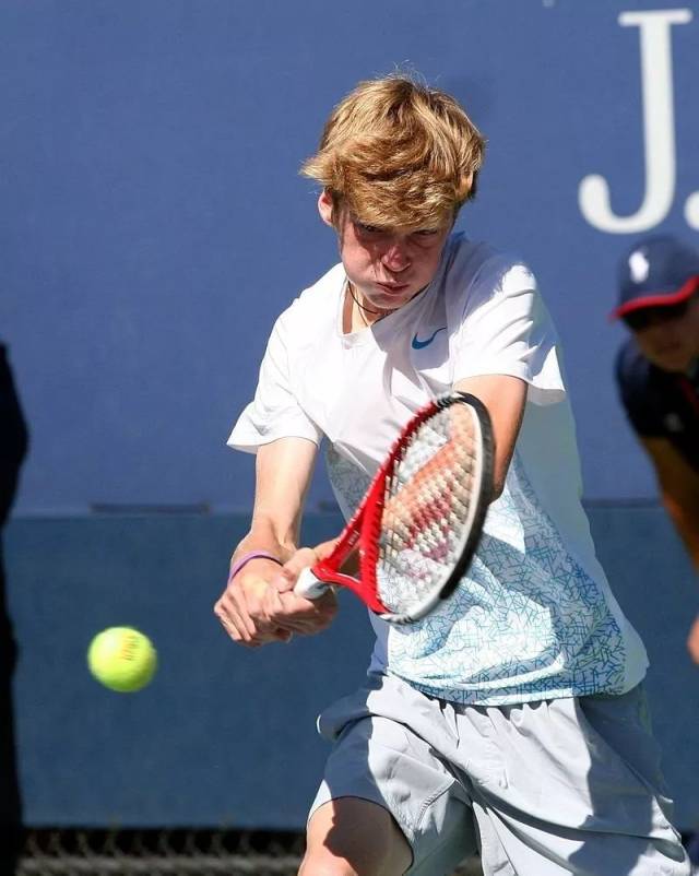 展现出非凡 展现出非凡