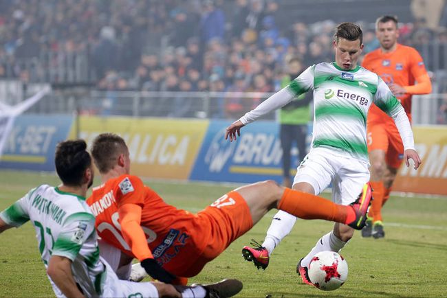 观众则用遥 观众则用遥