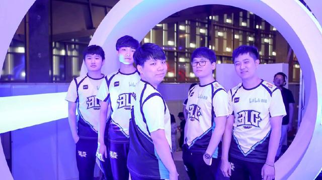 信息传递迟 信息传递迟