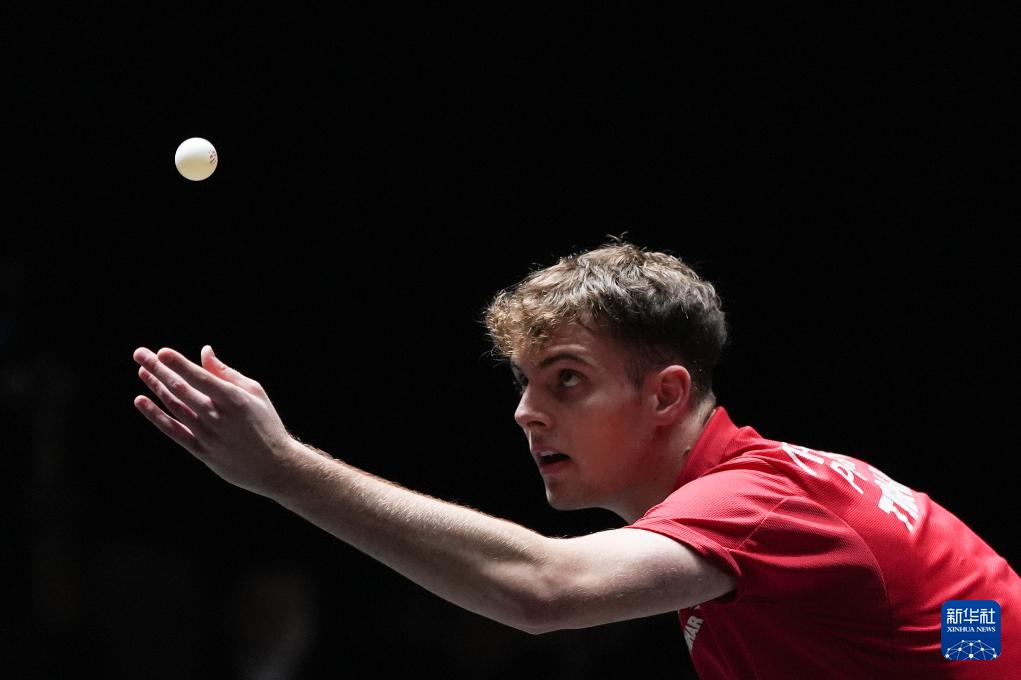 他以稳定的 他以稳定的